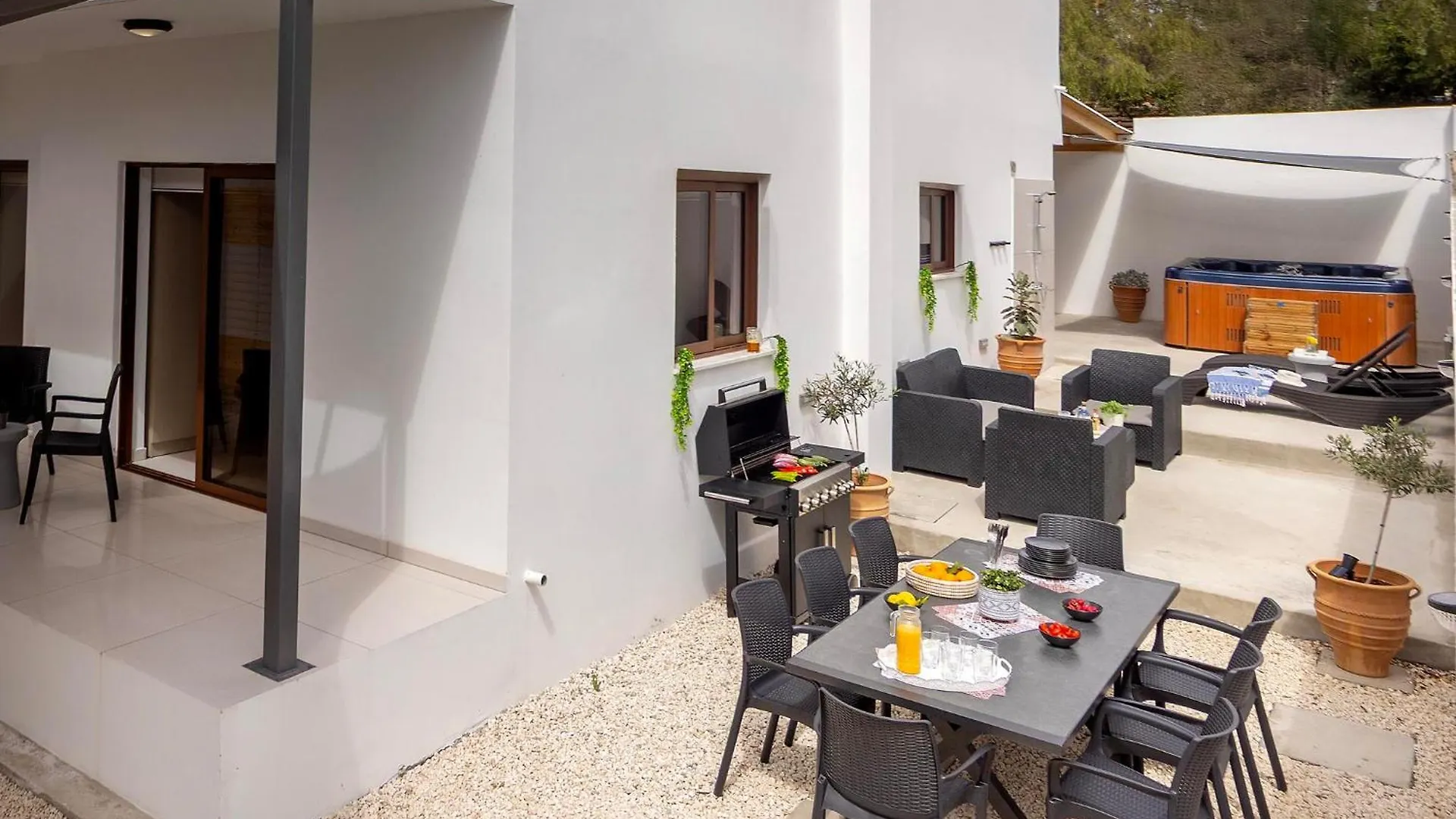 דירה איה נאפה Sevis Suites